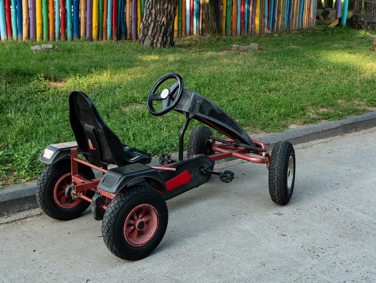 Die Kinder und Jugendlichen im Franz Sales Haus wünschen sich robuste Kettcars. 