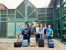 Sponsor Carsten Zimmermann wünschte dem Schwimm-Team und allen anderen Sportler:innen viel Erfolg bei den Special Olympics Landesspielen in Münster.