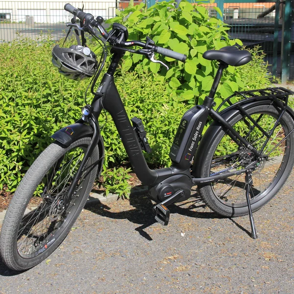 schwarzes Dienst E-Bike des Franz Sales Hauses