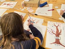 Auf "Talentbäumen" schrieben die Jugendlichen ihre Stärken auf.