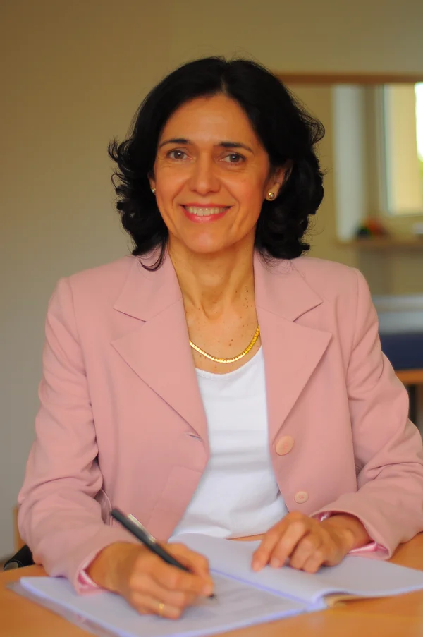 Porträt von der Kinderärztin Dr. Maria Andrino