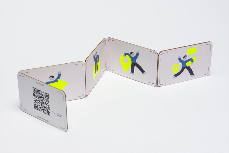 Das Falt-Buch zeigt verschiedene Symbol-Bilder.
 Foto: Bauer_Karl