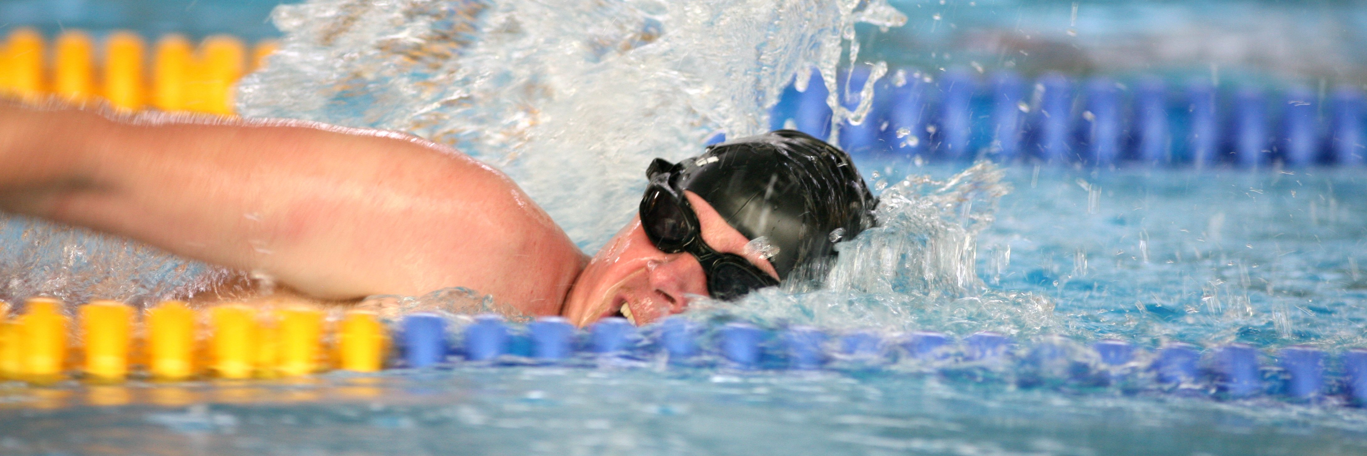Schwimmer im Wasser