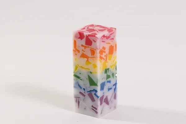 Diversity-Kerze in Regenbogen-Farben