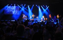 Band beim Bühnen-Auftritt