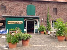 Der Eingang zum Hofladen auf dem Klosterberghof