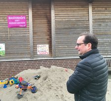 Gegen Massentierhaltung und für qualitativ hochwertige Lebensmittel sprach sich Oberbürgermeister Kufen bei seinem Besuch auf dem Klosterberghof aus.