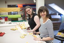 Beschäftigte in der Schneiderei